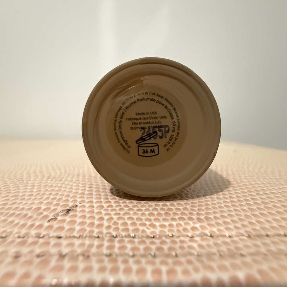Ellis Brooklyn Marshmallows Hair & Body Fragrance Mist - Cream - Picture 2 of 2